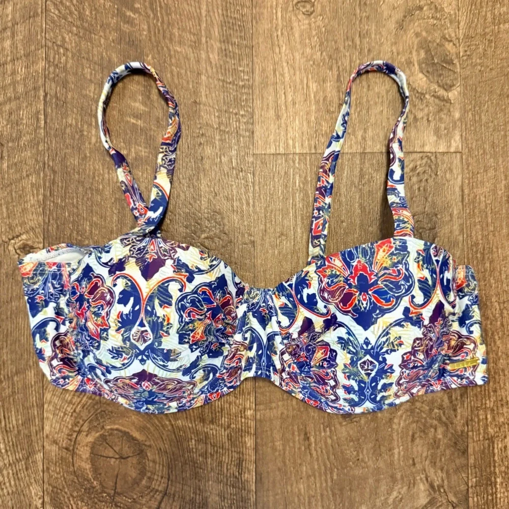 Nicole Miller Underwire Bikini Top Floral Paisley Print Size 8 - Picture 1 of 5